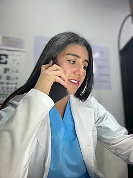 Chat XXX ao vivo de CAROLINE__07