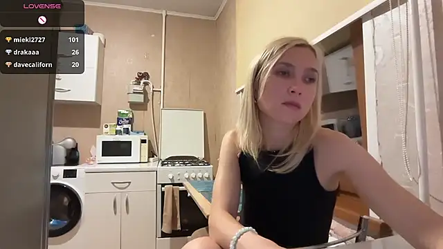 Онлайн чат XXX AngelJeni