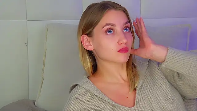 StacyEvances' Live XXX Chat