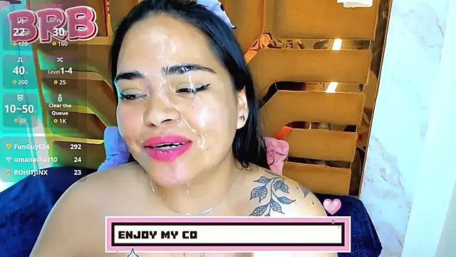 Chat +18 de Violett_Cinnamon ao vivo