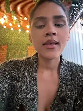 XXX chat uživo modela Lilithadams1