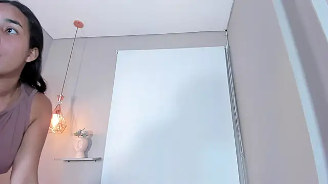 Živý XXX chat Roxy_Stonee