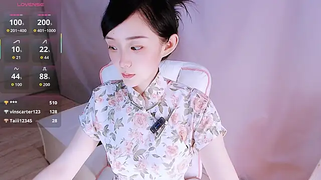 Niannian- 网络视讯表演