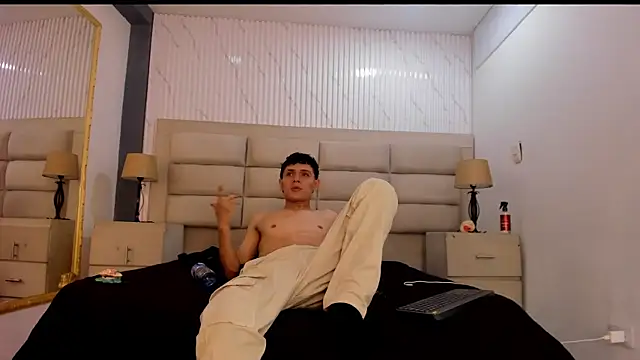 Chat +18 de Hydan_ ao vivo