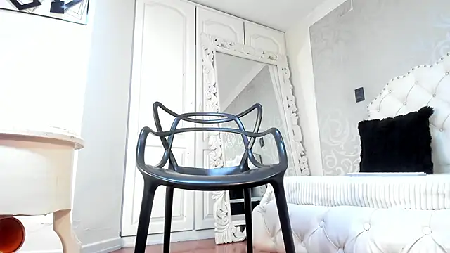 LilithBoneth Adlı Modelin Canlı XXX Sohbeti