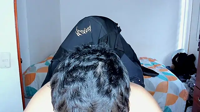 دردشة Tommy_Bred الجنسية المباشرة