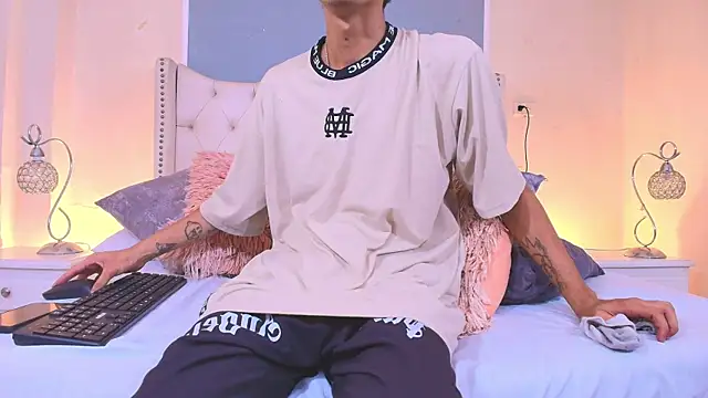Онлайн чат XXX Lean_Portman