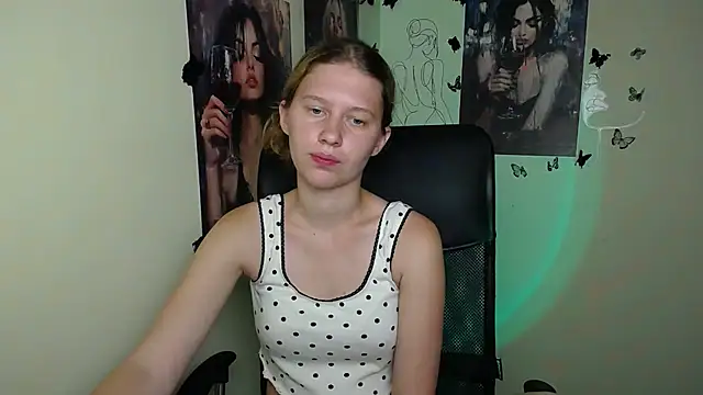 Chat +18 de StellaCRL ao vivo