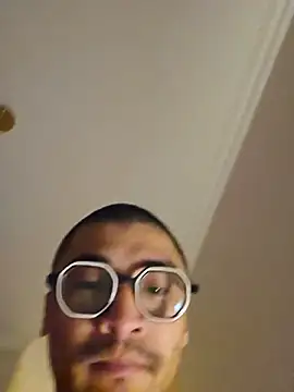 XXX chat uživo modela Lokomo32