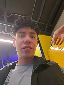 yoursexyjose Webcamshow