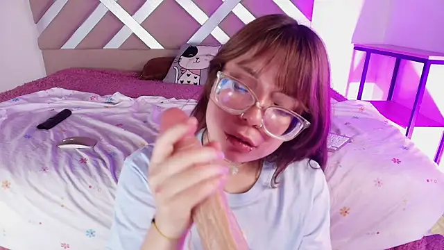 Chat +18 de uchiiky_doll ao vivo