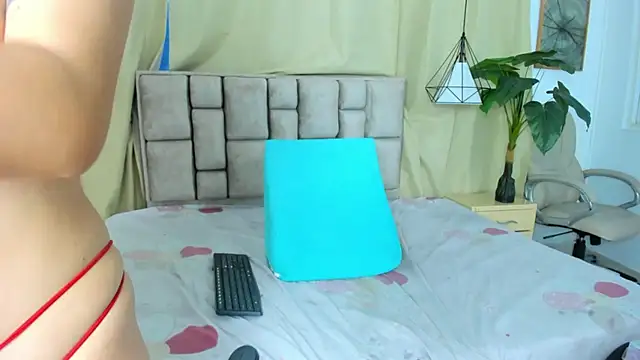 XXX chat uživo modela scarlettjohnson_