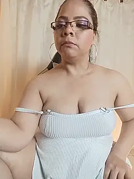 צ'אט XXX בשידור חי של ROUSSE_SINCLAIR