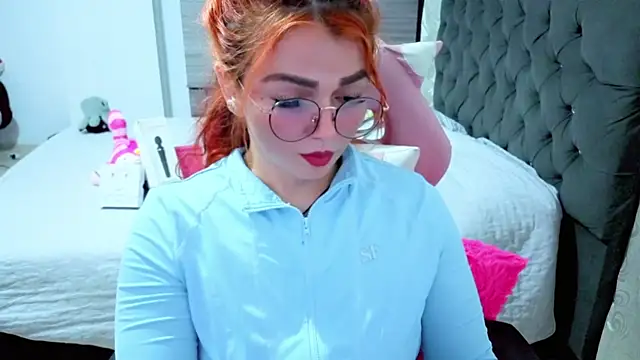 צ'אט XXX בשידור חי של Alexatexa2929