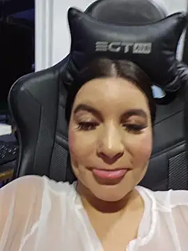 Chat XXX en directo de Pretty_Julieta