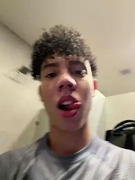yoursexyjose Webcamshow