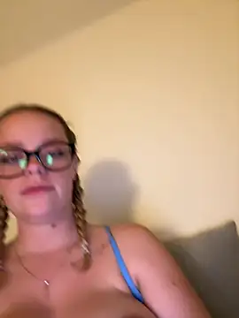 Živý XXX chat Kell1016-