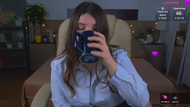 Viola__Shy 라이브 XXX 채팅