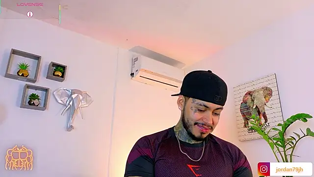 JordanSmiith_: онлайн-секс-чат