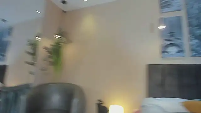 Chat +18 de Angelbae- ao vivo