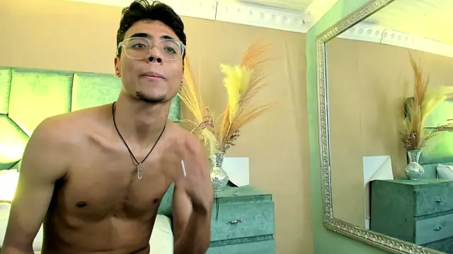 DannTaylor Live XXX-chat
