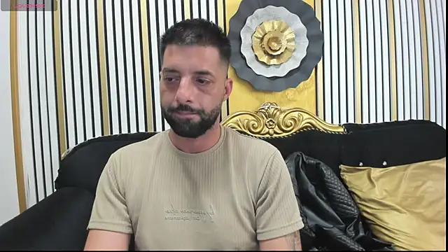 Онлайн чат XXX TommyDum