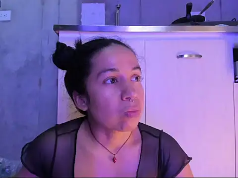 Chat +18 de chiarafustox ao vivo