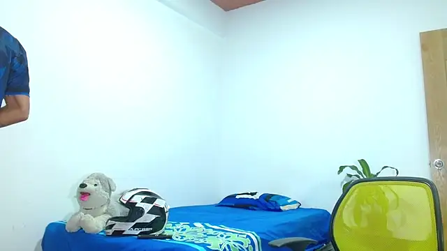 skinny23cm Adlı Modelin Canlı XXX Sohbeti