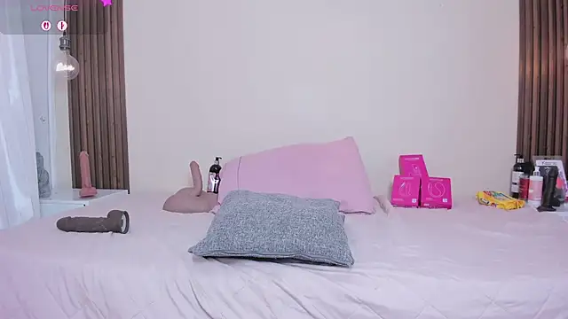 mia_gold_ Chat XXX live