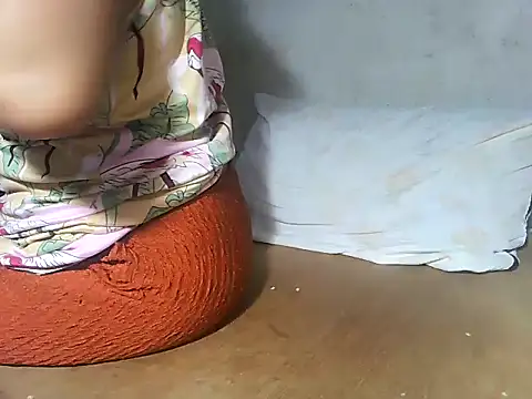 star_ass Adlı Modelin Canlı XXX Sohbeti