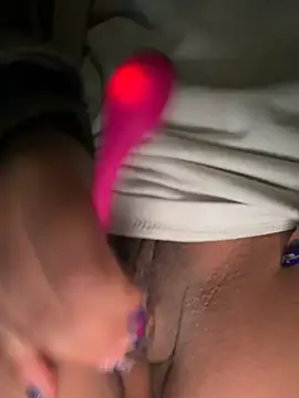 CocoaGigiMuse's Live XXX Chat