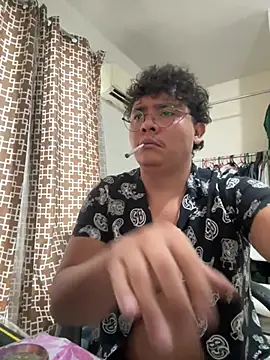 Parejasumisa27 Show in webcam