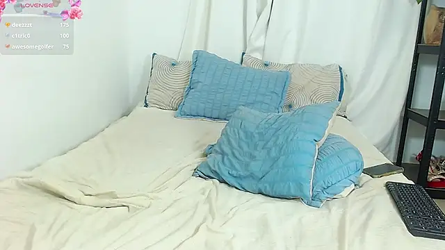 Blue_cutestar webkamerás műsora