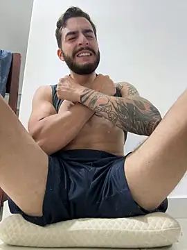 thomas_gun Chat XXX live