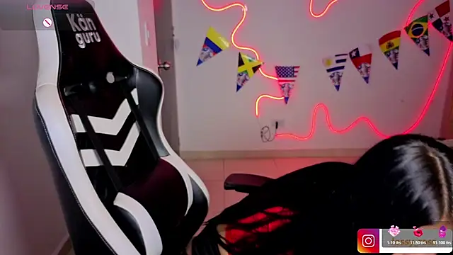 Victoryyy_'s Live XXX Chat