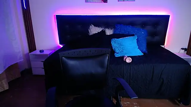 SeleneMore élő XXX-chatje