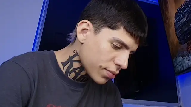 XXX chat uživo modela Angel_Luna0