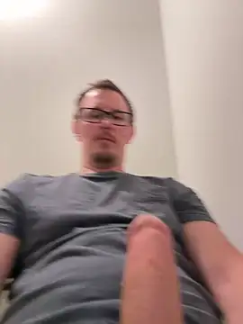Hardpaul85's Live XXX Chat