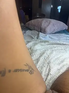 Chat +18 de ju_muniz01 ao vivo