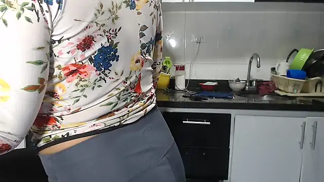 kateleyagrey's Live XXX Chat