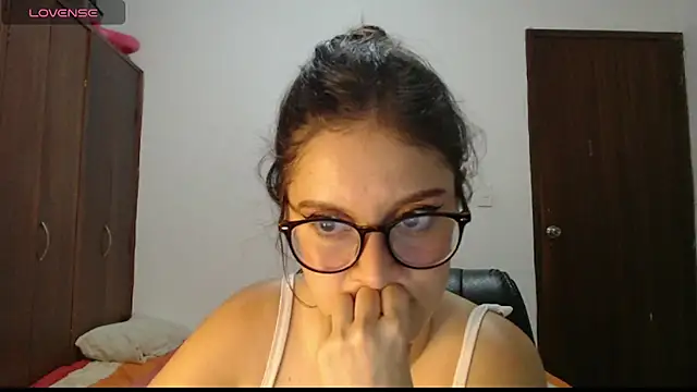 Živý XXX chat MadieeLorez