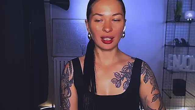 צ'אט XXX בשידור חי של AlexaSven
