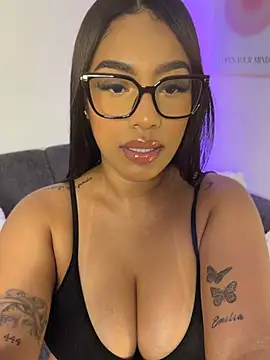 Sara_mocca_ Adlı Modelin Canlı XXX Sohbeti