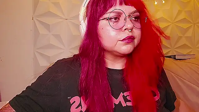 XXX chat uživo modela Satyn_doll