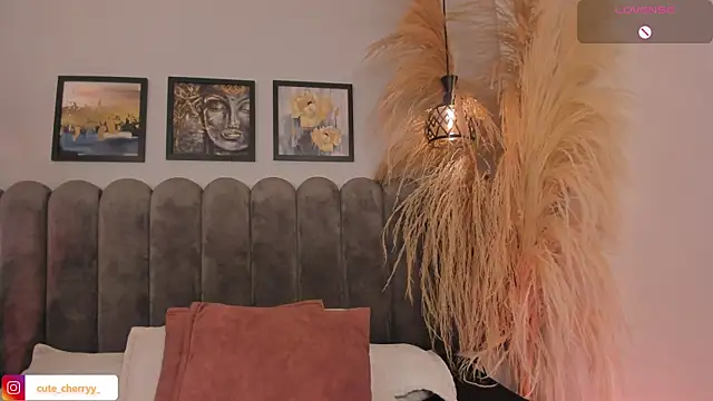 cute__cherry_'s Live XXX Chat