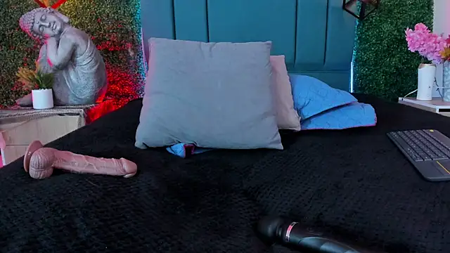 Kiaraa88's Live XXX Chat