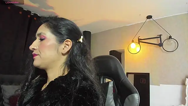 Vicky_Angeel Chat XXX in diretta