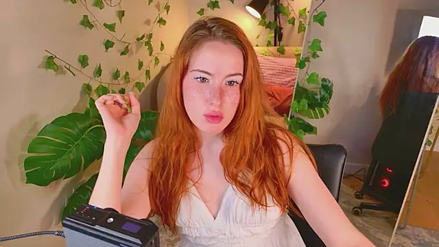 ChloeAster's Live XXX Chat