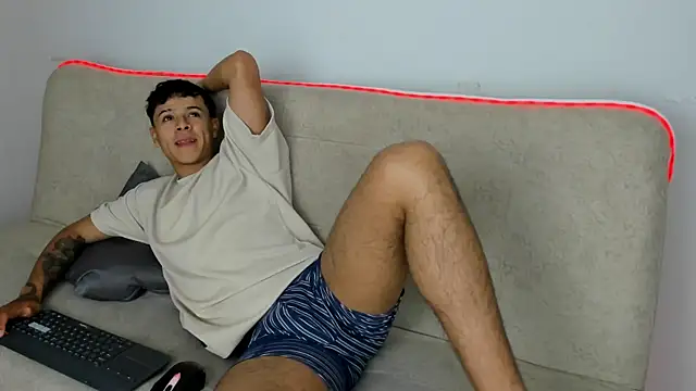 _Alex_Colton Adlı Modelin Canlı XXX Sohbeti