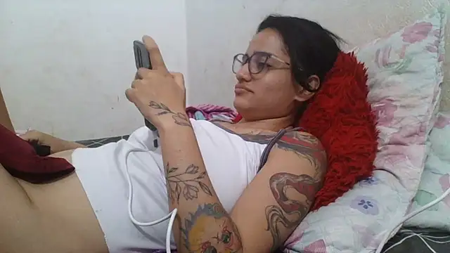 girl_tits 现场XXX聊天